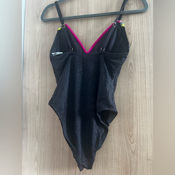 TRINA TURK BLACK & NEON PLUNGE ONE PIECE SWIMSUIT (Size 6) - Picture 5 of 10